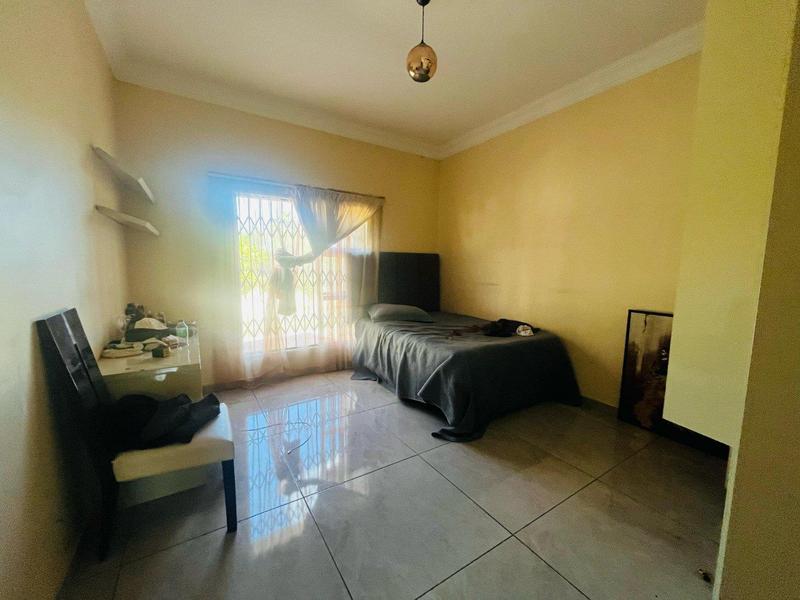 5 Bedroom Property for Sale in The Reeds Gauteng