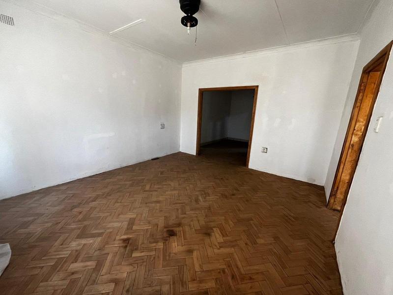 5 Bedroom Property for Sale in Drie Riviere Gauteng