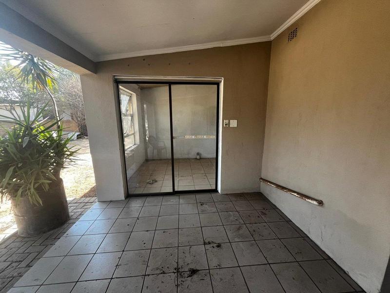 5 Bedroom Property for Sale in Drie Riviere Gauteng