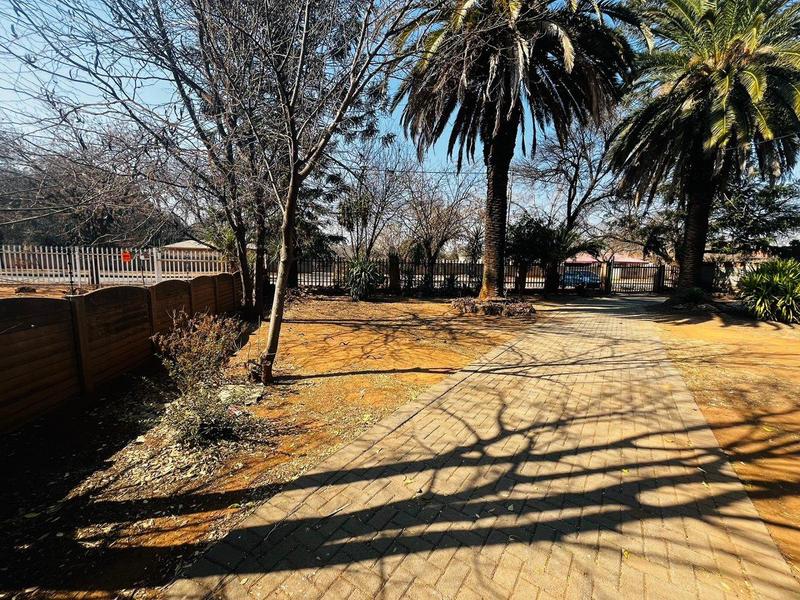 5 Bedroom Property for Sale in Drie Riviere Gauteng