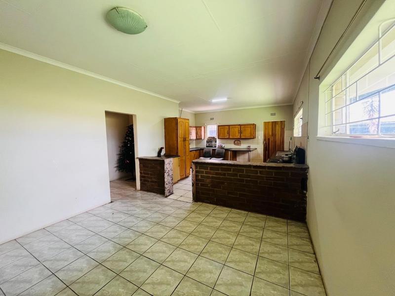 7 Bedroom Property for Sale in Houtkop A H Gauteng