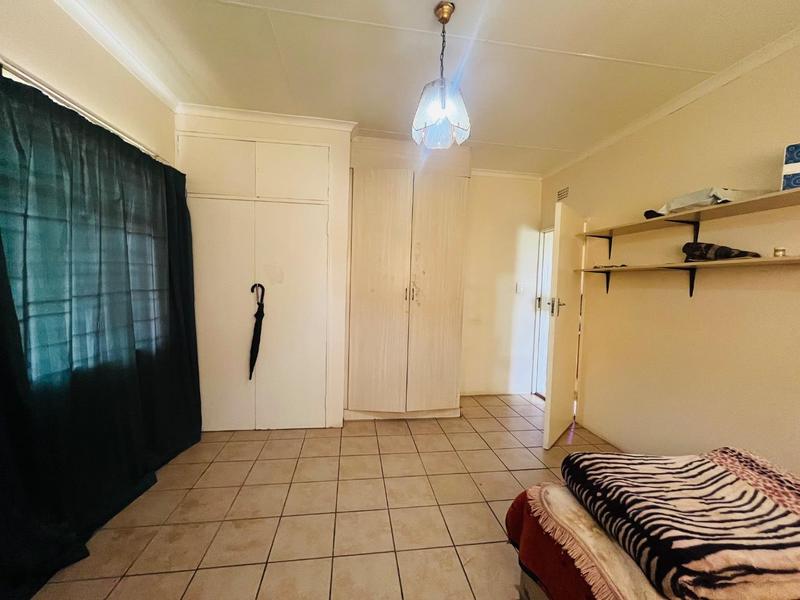 7 Bedroom Property for Sale in Houtkop A H Gauteng