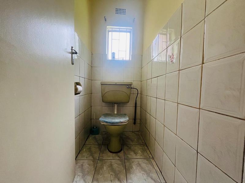 7 Bedroom Property for Sale in Houtkop A H Gauteng