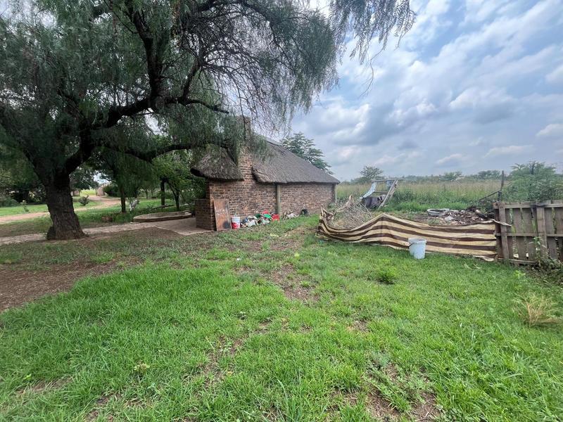 7 Bedroom Property for Sale in Houtkop A H Gauteng
