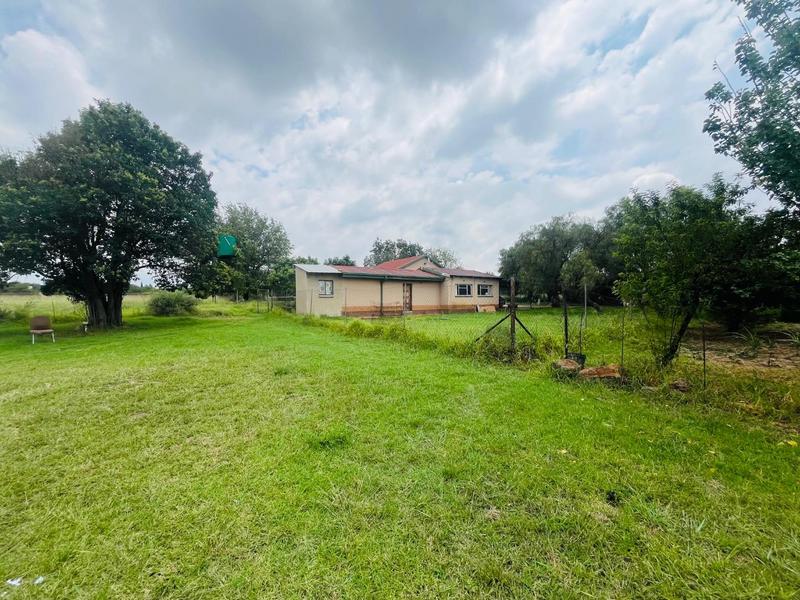 7 Bedroom Property for Sale in Houtkop A H Gauteng