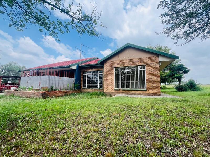 7 Bedroom Property for Sale in Houtkop A H Gauteng