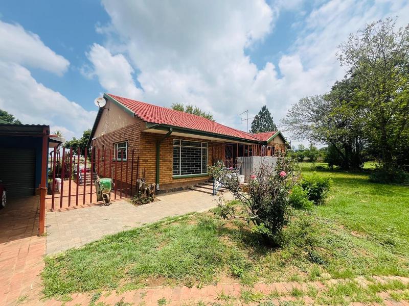 7 Bedroom Property for Sale in Houtkop A H Gauteng