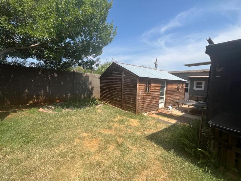 3 Bedroom Property for Sale in Westonaria Gauteng