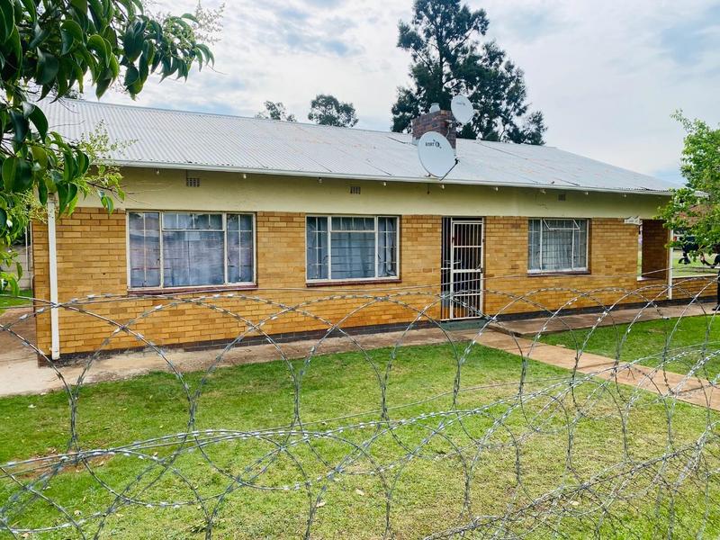 8 Bedroom Property for Sale in Westonaria Gauteng