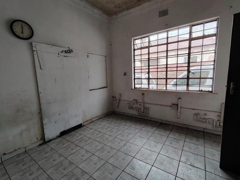 8 Bedroom Property for Sale in Springs Gauteng