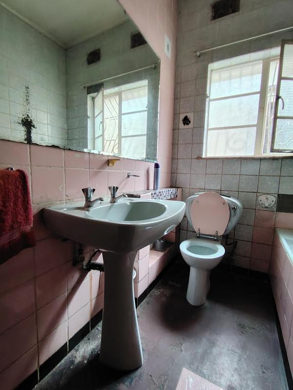 8 Bedroom Property for Sale in Springs Gauteng