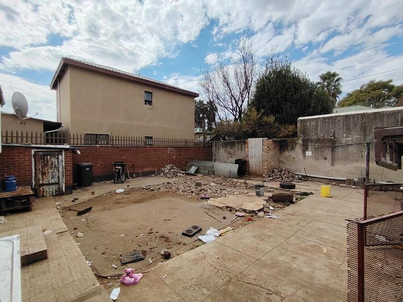 8 Bedroom Property for Sale in Springs Gauteng