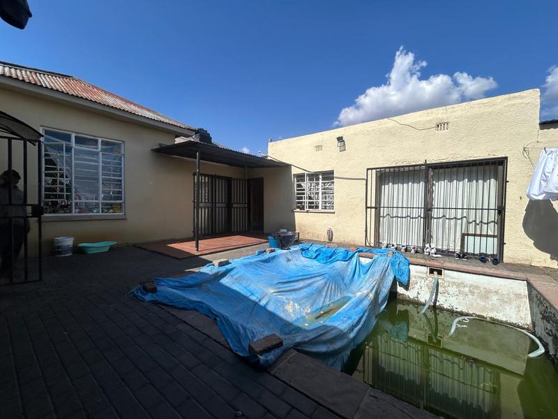 7 Bedroom Property for Sale in Springs Gauteng