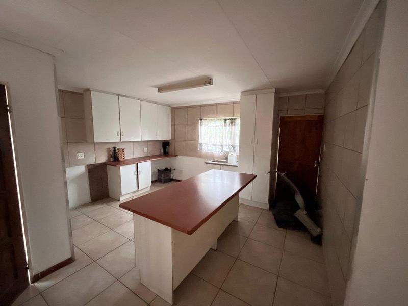 6 Bedroom Property for Sale in Malvern East Gauteng