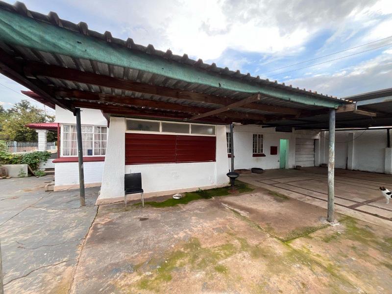 6 Bedroom Property for Sale in Malvern East Gauteng
