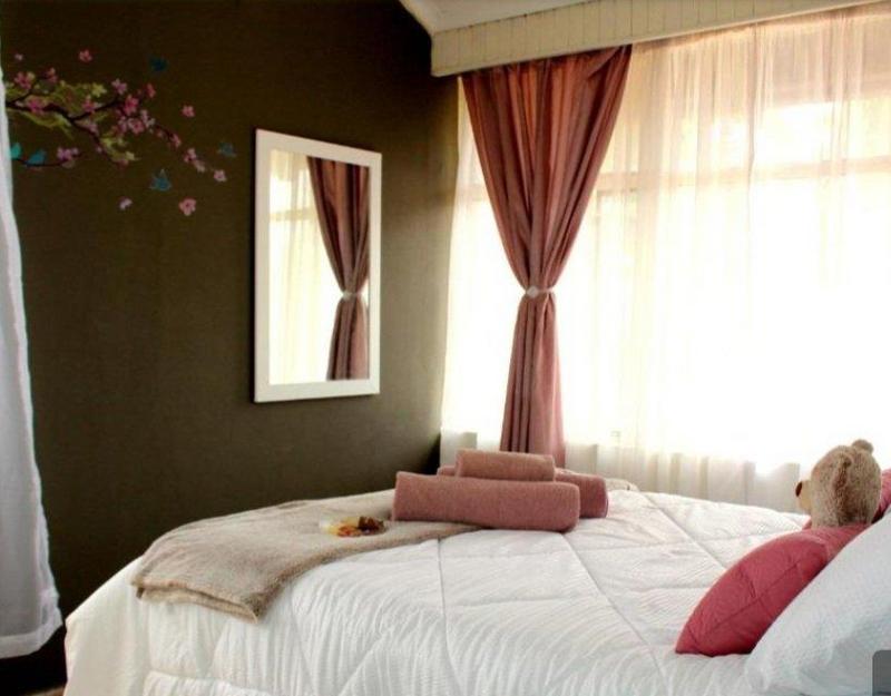 18 Bedroom Property for Sale in Bonaero Park Gauteng