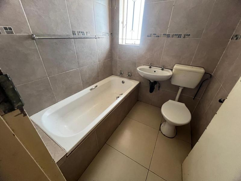 3 Bedroom Property for Sale in Cloverdene Gauteng