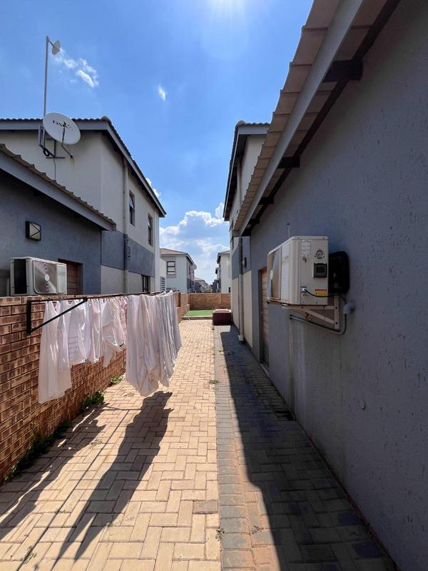 3 Bedroom Property for Sale in Thatchfield Gauteng