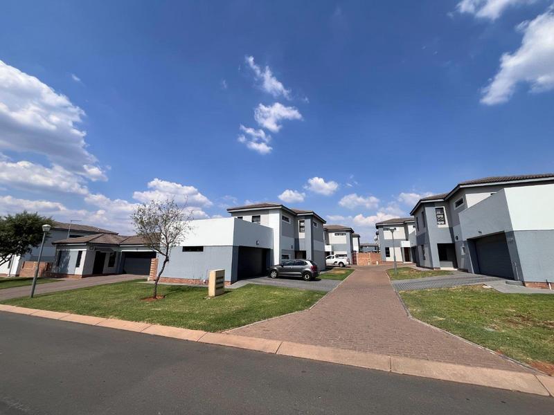 3 Bedroom Property for Sale in Thatchfield Gauteng