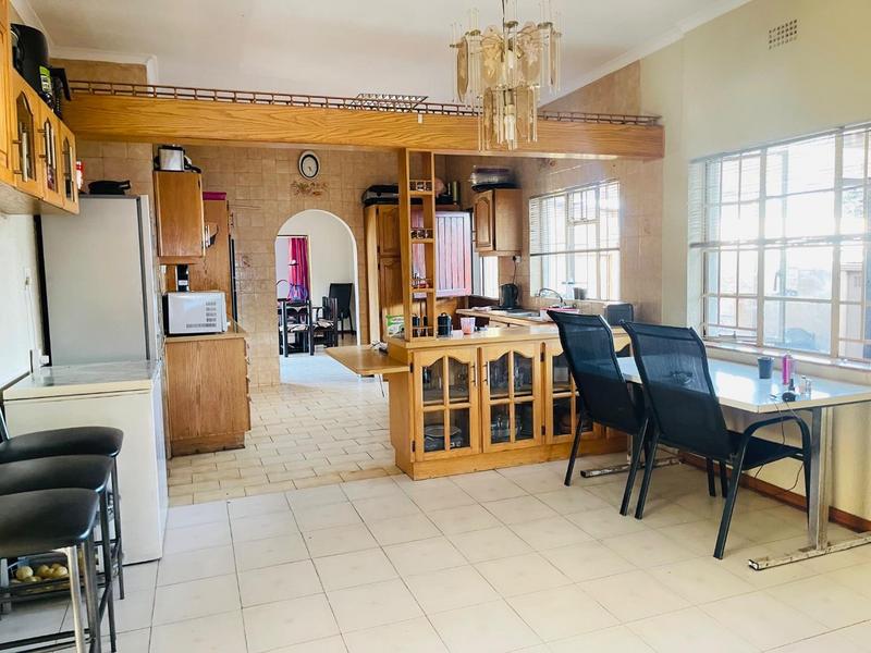 5 Bedroom Property for Sale in Primrose East Gauteng