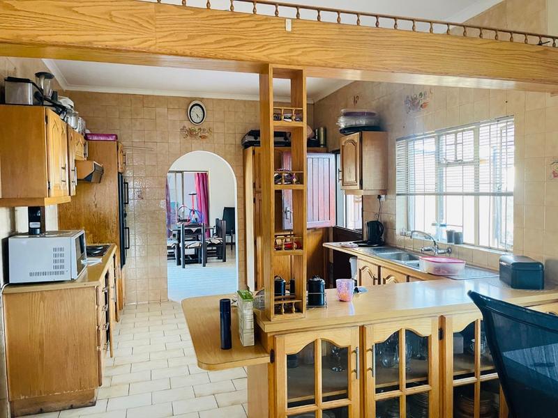 5 Bedroom Property for Sale in Primrose East Gauteng