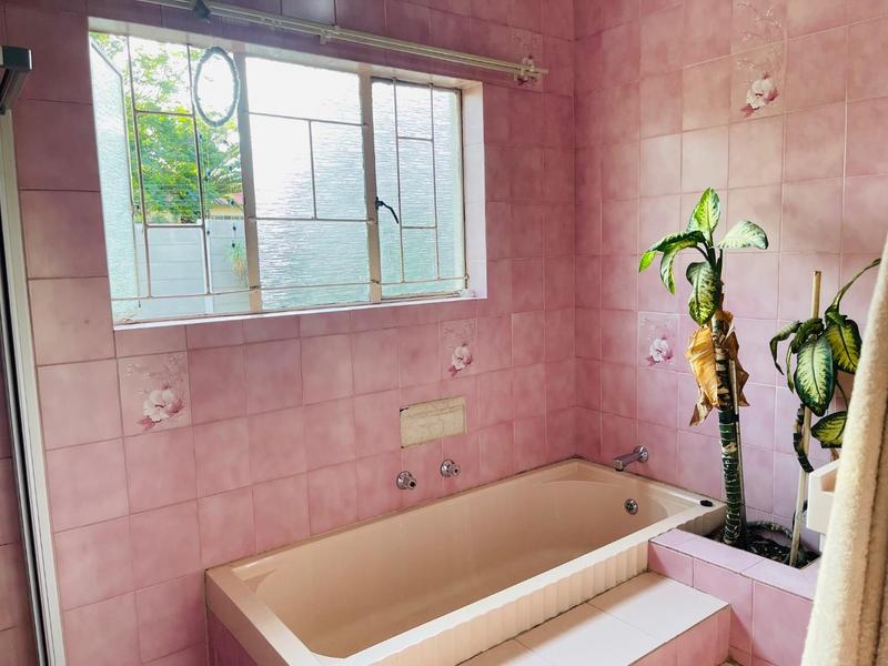5 Bedroom Property for Sale in Primrose East Gauteng