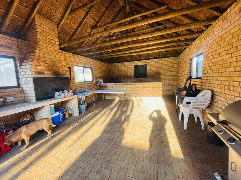5 Bedroom Property for Sale in Primrose East Gauteng