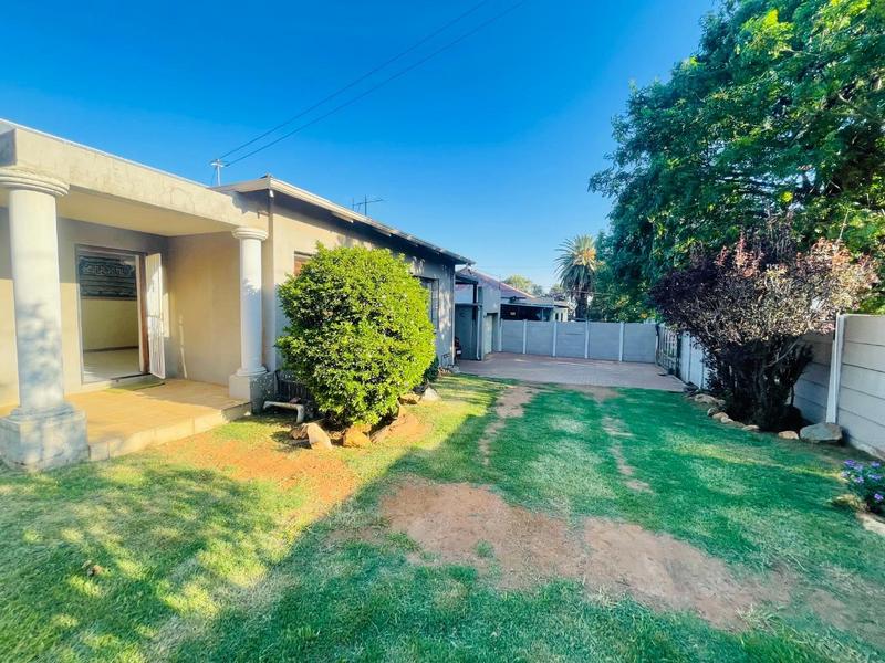 5 Bedroom Property for Sale in Primrose East Gauteng