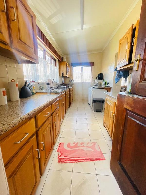 5 Bedroom Property for Sale in Primrose East Gauteng