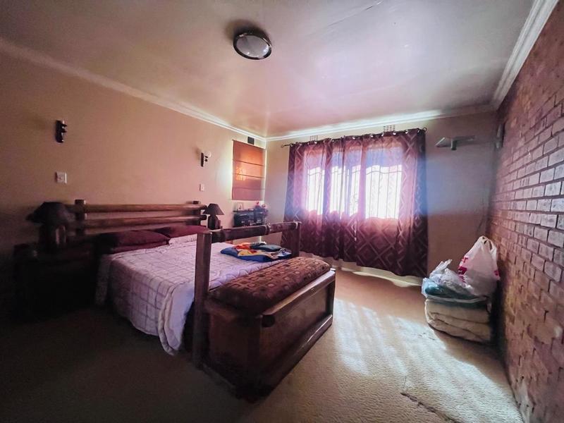 5 Bedroom Property for Sale in Primrose East Gauteng