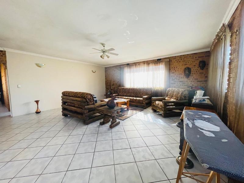 5 Bedroom Property for Sale in Primrose East Gauteng