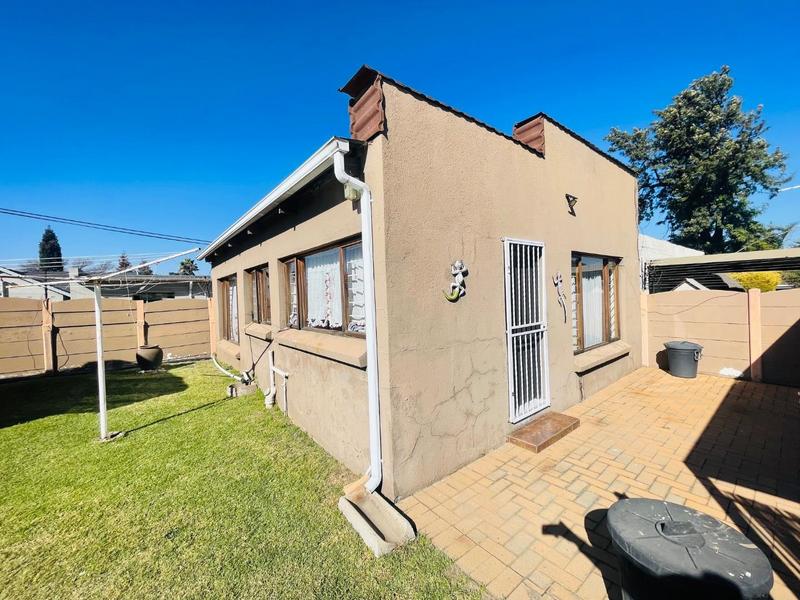 5 Bedroom Property for Sale in Primrose East Gauteng