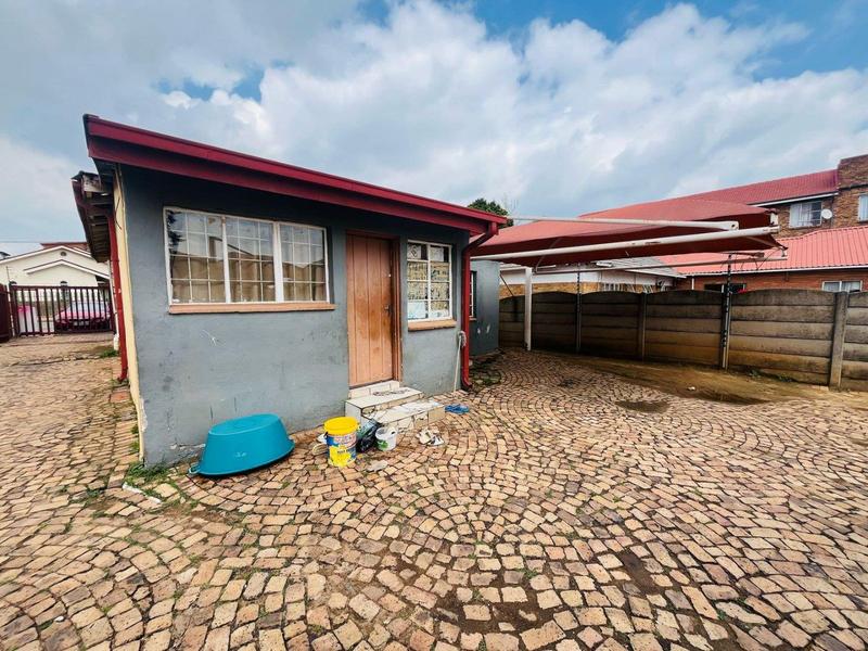 8 Bedroom Property for Sale in Kempton Park Ext 1 Gauteng