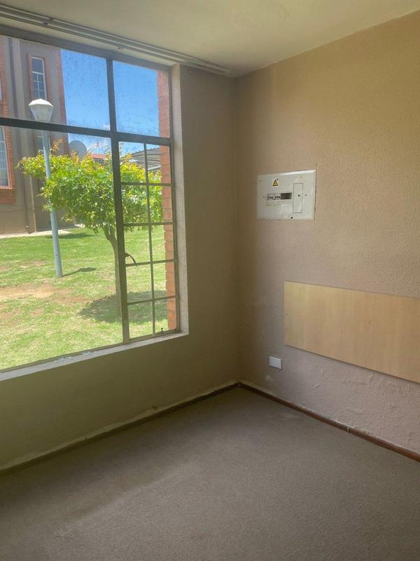 2 Bedroom Property for Sale in Laser Park Gauteng