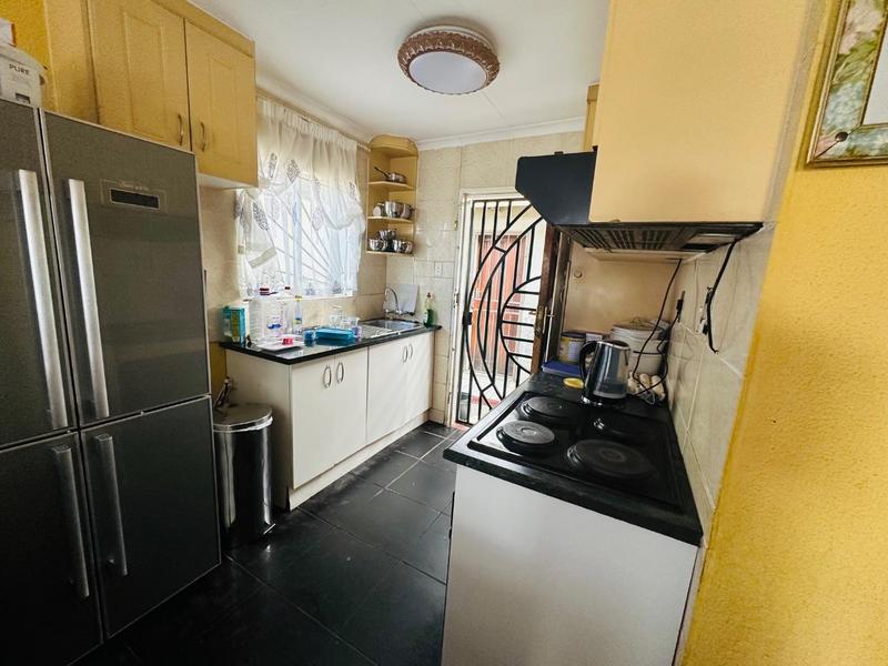 5 Bedroom Property for Sale in Ormonde View Gauteng