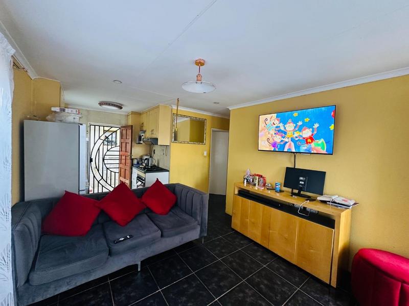 5 Bedroom Property for Sale in Ormonde View Gauteng