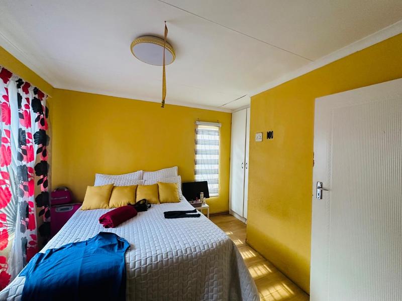 5 Bedroom Property for Sale in Ormonde View Gauteng