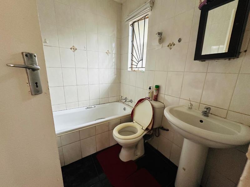 5 Bedroom Property for Sale in Ormonde View Gauteng