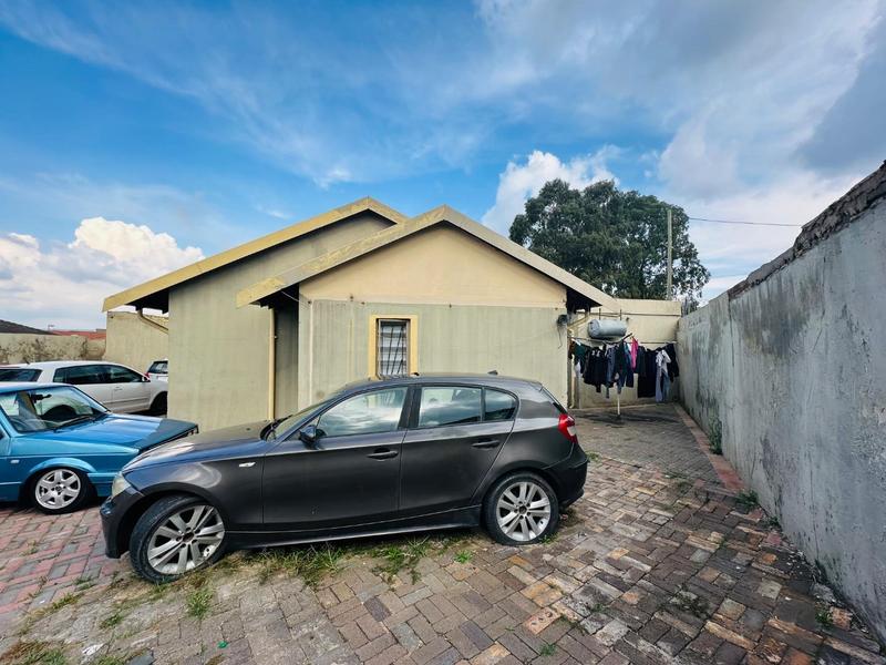 5 Bedroom Property for Sale in Ormonde View Gauteng