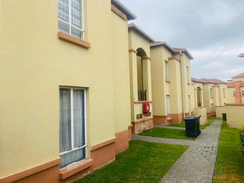 3 Bedroom Property for Sale in Ormonde View Gauteng