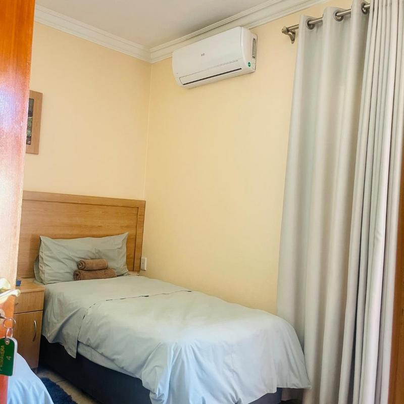 12 Bedroom Property for Sale in South Kensington Gauteng