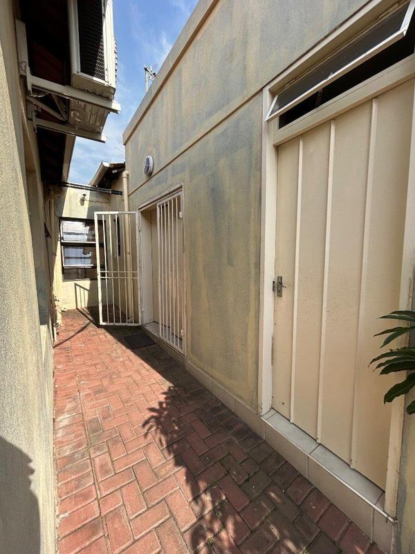 12 Bedroom Property for Sale in South Kensington Gauteng
