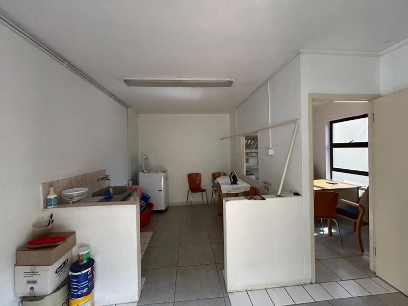 12 Bedroom Property for Sale in South Kensington Gauteng