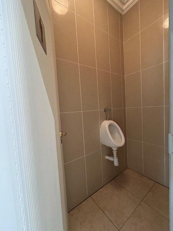 12 Bedroom Property for Sale in South Kensington Gauteng