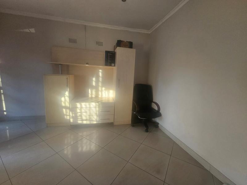 5 Bedroom Property for Sale in Laudium Gauteng