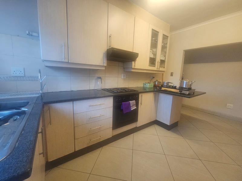 5 Bedroom Property for Sale in Laudium Gauteng