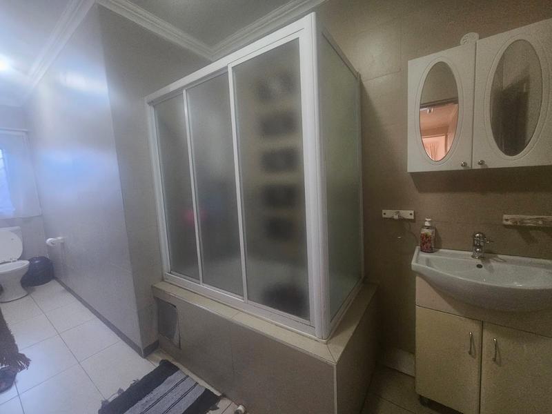 5 Bedroom Property for Sale in Laudium Gauteng
