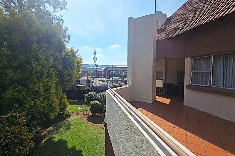1 Bedroom Property for Sale in Bedfordview Gauteng