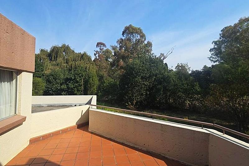 1 Bedroom Property for Sale in Bedfordview Gauteng