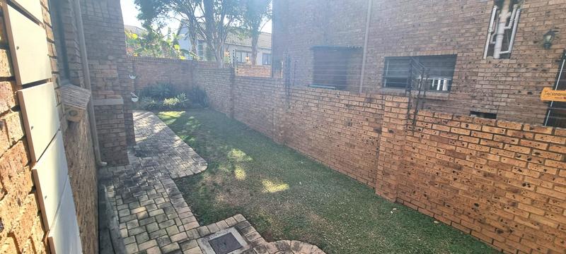 5 Bedroom Property for Sale in Amberfield Gauteng